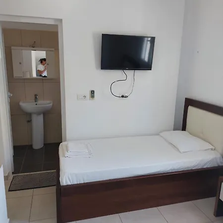 Jali Hotel 3*