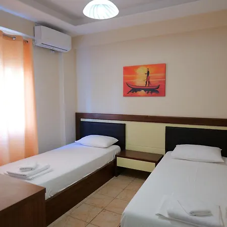 Jali Hotel 3*