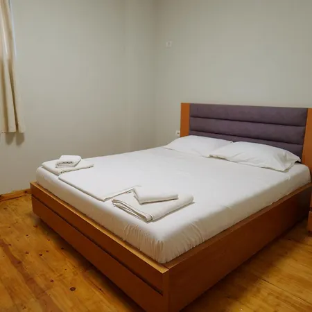 Jali Hotel 3*