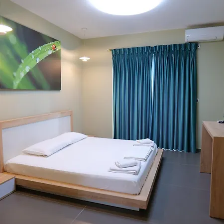 Jali Hotel 3*